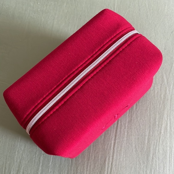 Dior Red Fabric Makeup Bag Pouch Bag Embossed Logo Silver Hardware Zipper Small - Picture 5 of 7